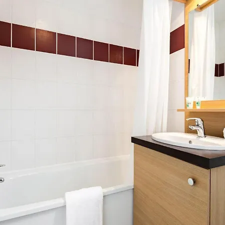 Lovely Duplex With Scenic Terrace בית נופש